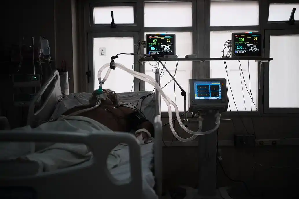 Murieron 17 entrerrianos por covid-19: dos de ellos tenían menos de 40 años