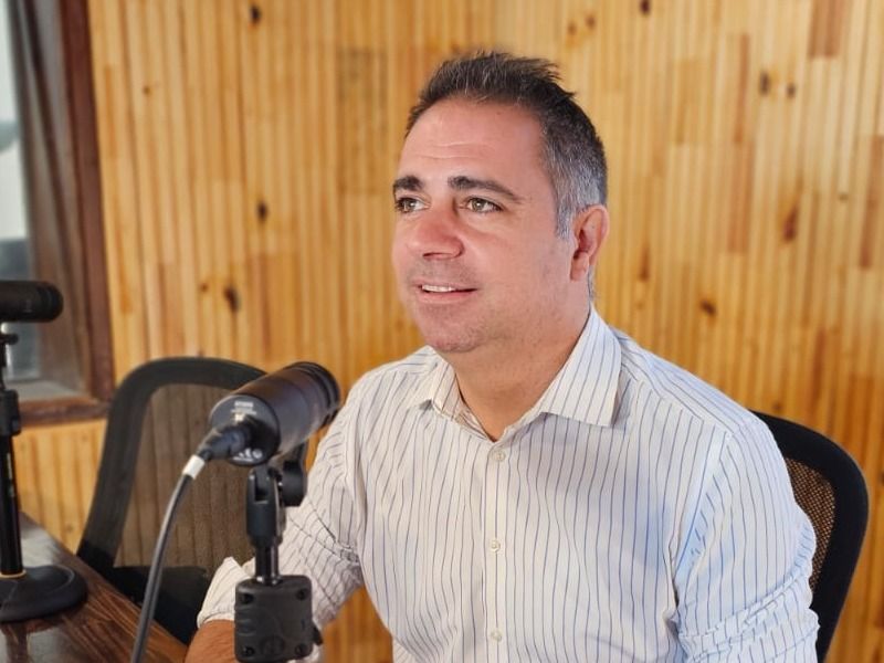 Davico anunció que comenzaron las gestiones con empresas areneras para dragar el río Gualeguaychú