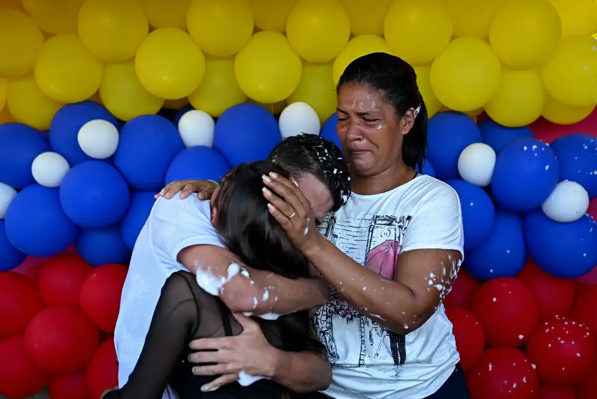 Esta familia venezolana está hecha añicos por las deportaciones de Trump a El Salvador (+Testimonios)