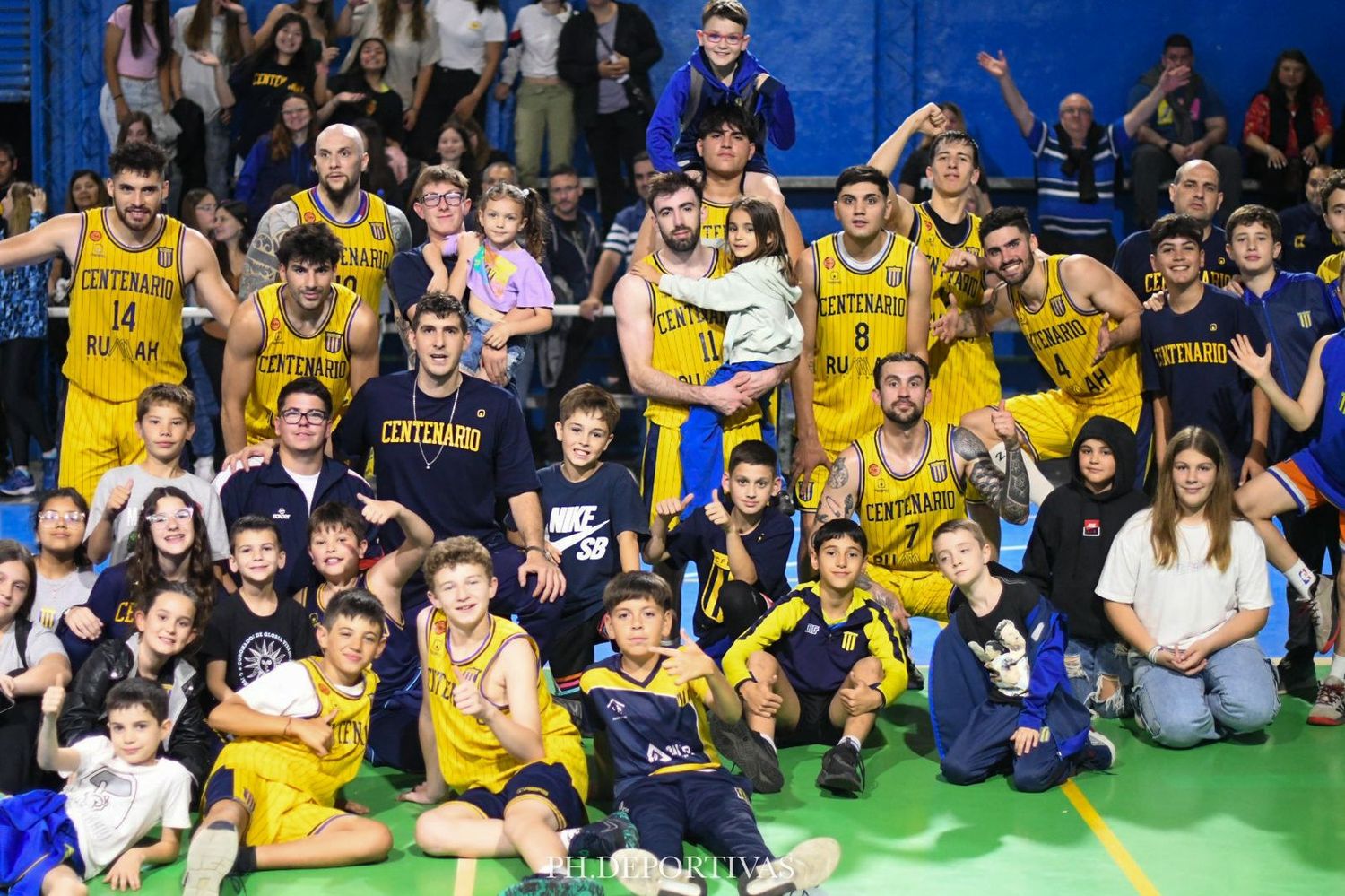 Centenario estiró a 20 su racha invicta en el torneo local y se metió en semis. Foto: Lola Calace