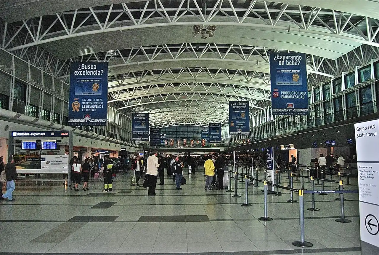 El 80% de los pasajes al exterior ya se pagan en cuotas, pero las ventas siguen estancadas