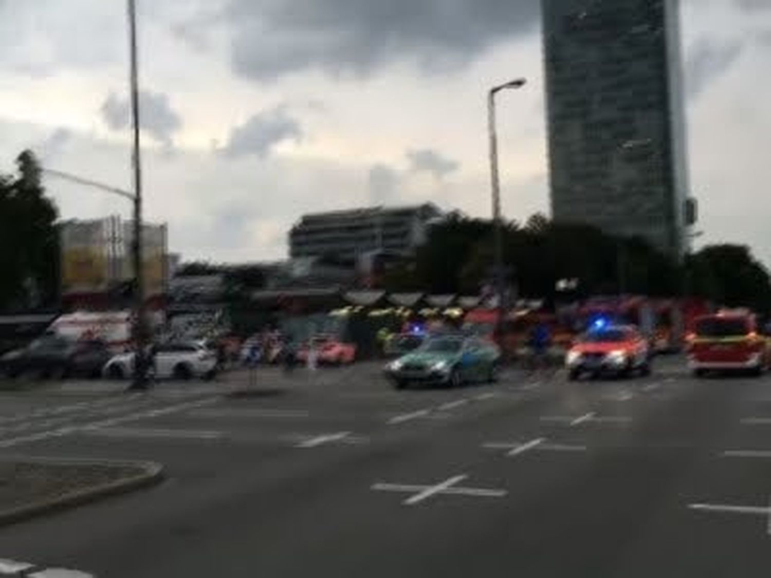 Tiroteo en un centro comercial de Múnich: reportan al menos 15 muertos