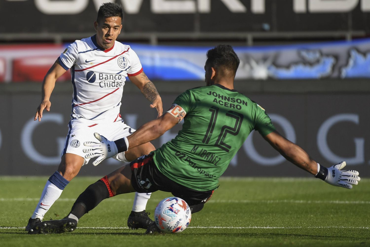 San Lorenzo dejó atrás las dudas con juego y tres goles