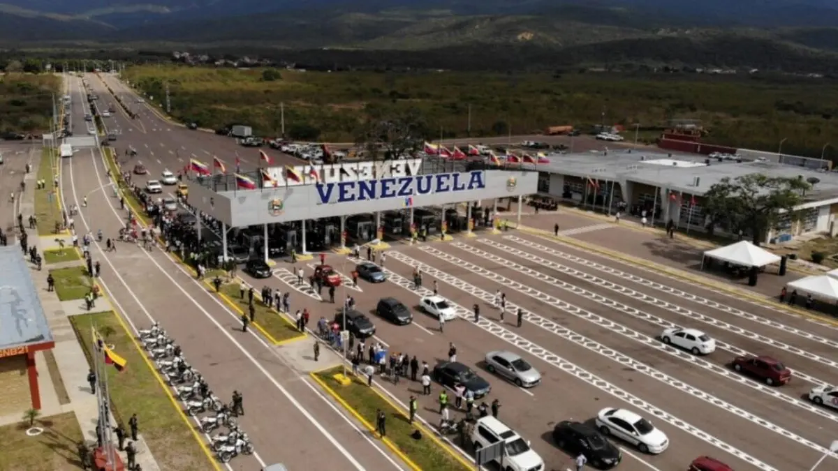 ¡PILAS! Colombia no permitirá ingreso de unidades de transporte público con más de 20 años de servicio