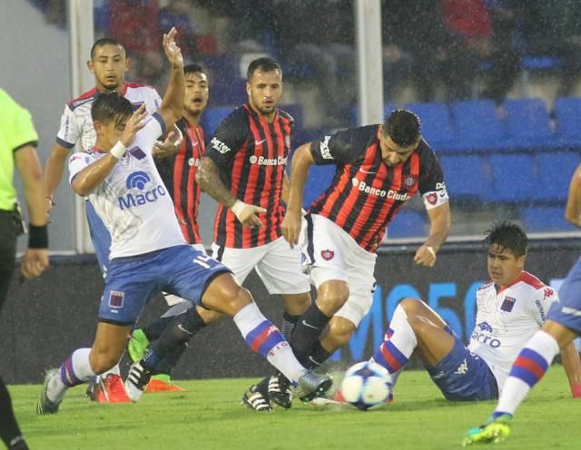 San Lorenzo perdió un partido increíble y dejó escapar a Boca