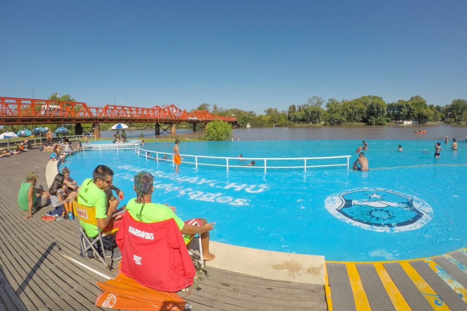 La pileta de la Playa del Puente abrirá el 4 de enero y la de los clubes dos días antes