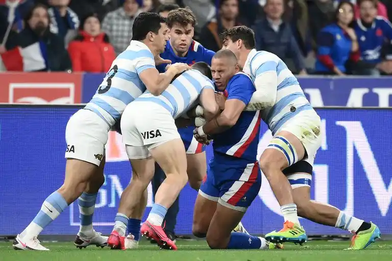 Los Pumas cayeron frente a Francia en el inicio de la gira por Europa