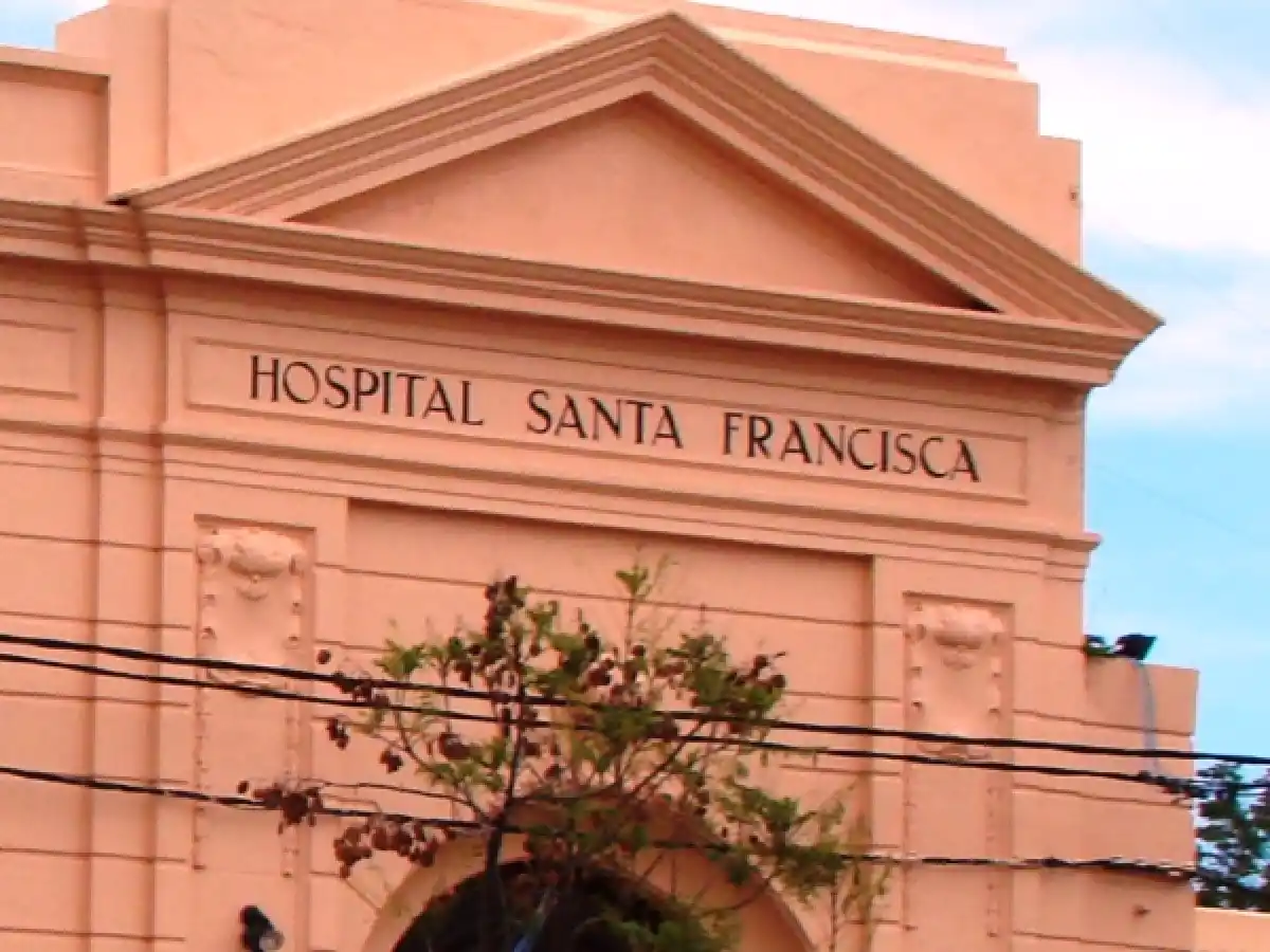 Médico del hospital de Arrecifes no quiso atender al bebé de una pareja gay