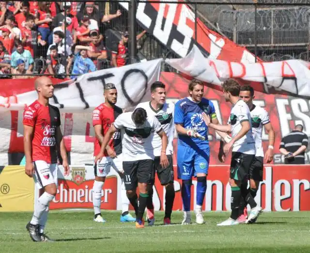 Colón tenía la victoria en la palma, pero San Martín se lo empató sobre el final