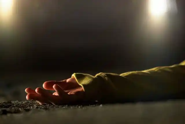 SE DEBATE ENTRE LA VIDA Y LA MUERTE: profesora fue baleada frente a sus estudiantes en Colombia