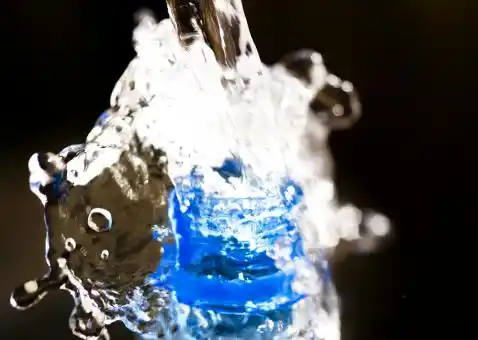 ¡QUÉ CURIOSO! Agua salada lista para tu consumo en 30 minutos