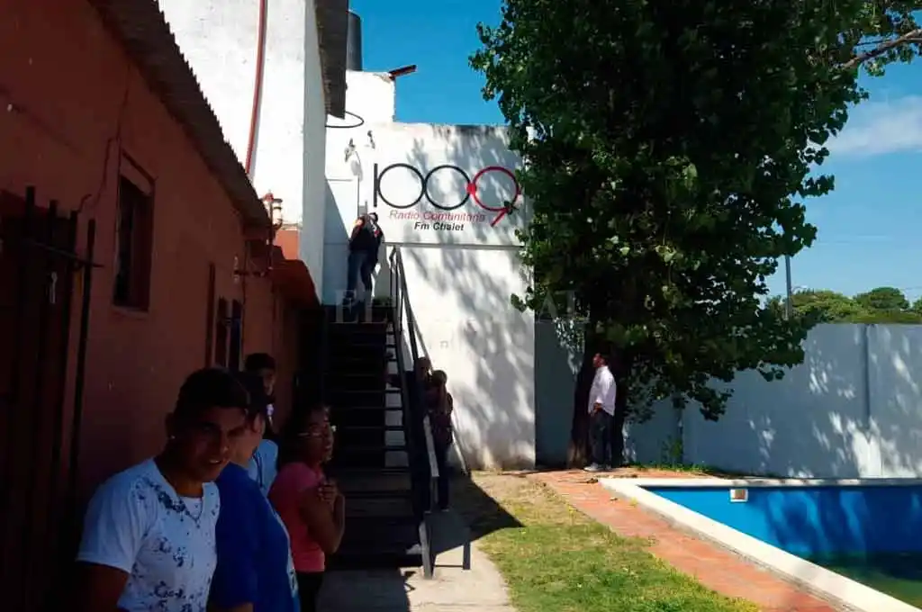 Desvalijaron la FM Radio Chalet