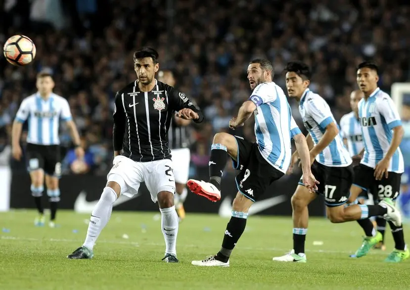 Racing pasó a cuartos de final de la Copa Sudamericana