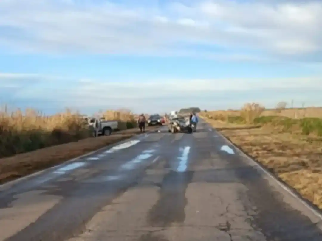 La colisión se produjo a la altura de la bajada de Campo Drincovich, en jurisdicción de Christophersen.