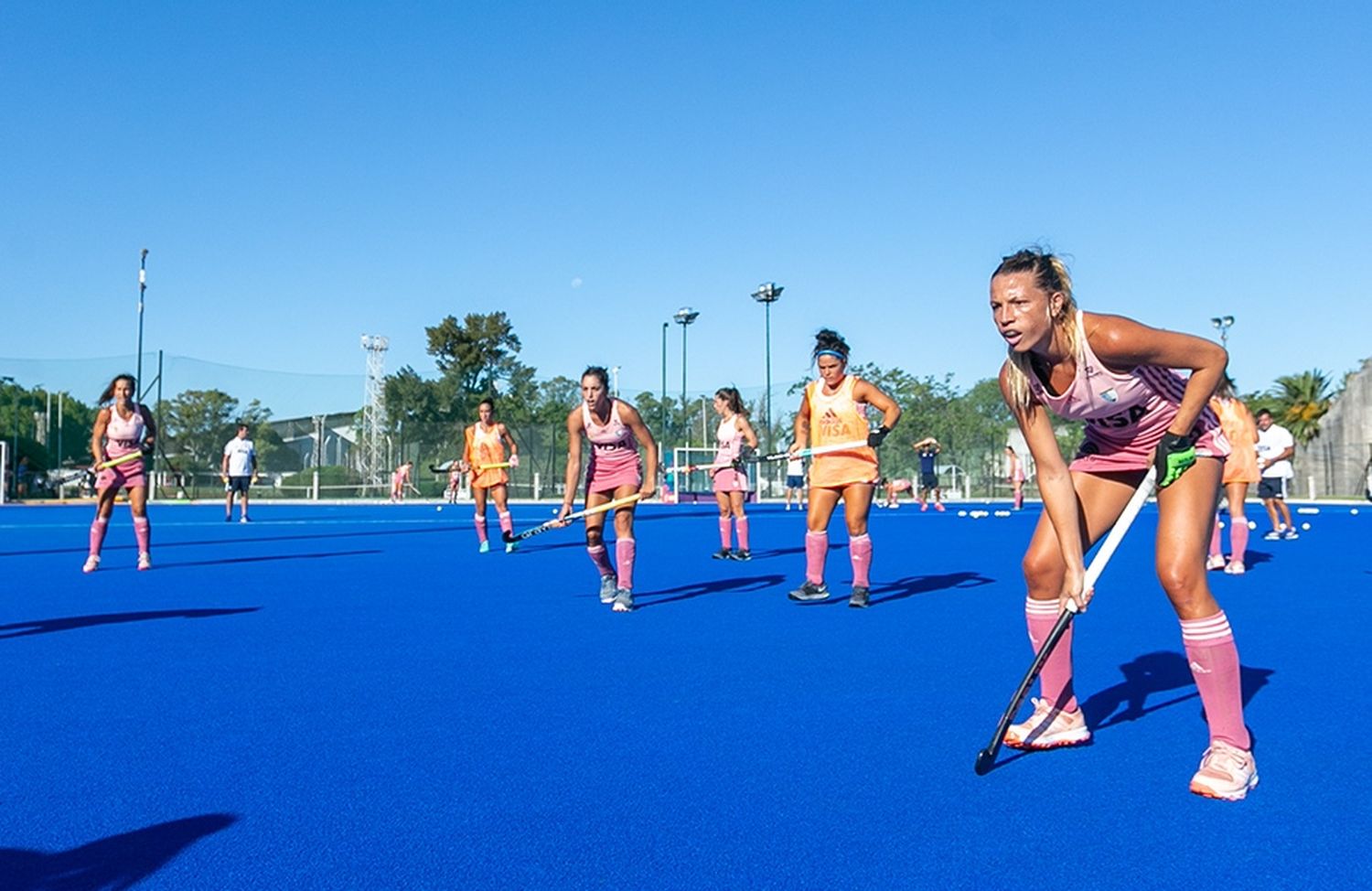 Las Leonas comienzan su gira por Australia