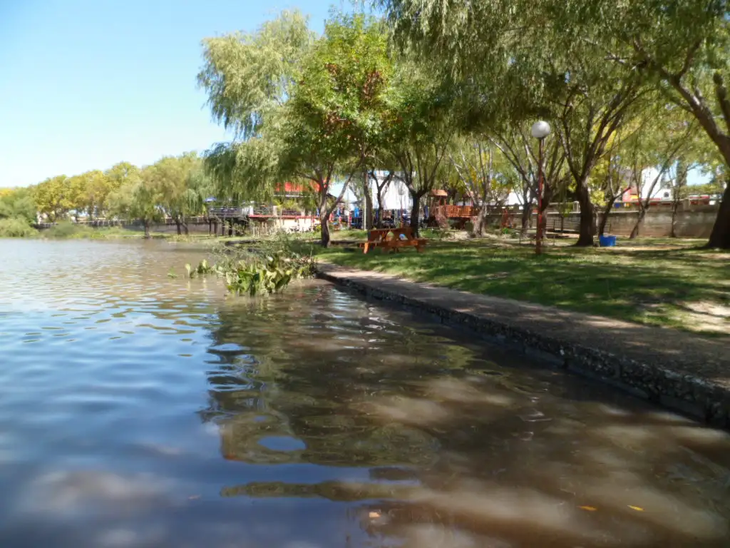 Río Gualeguaychú: 2.30 bajando