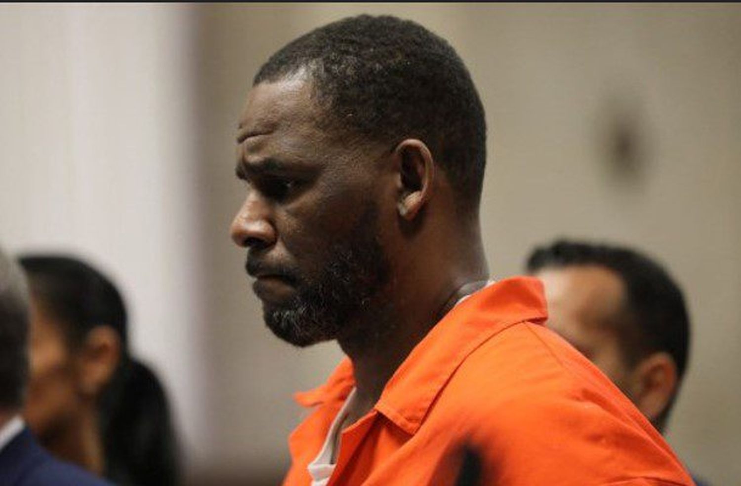 Cantante R. Kelly, condenado a 30 años de cárcel