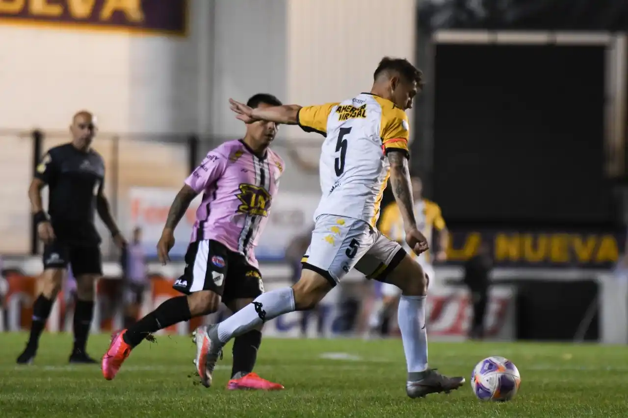 Sansoni, en acción en Floresta.