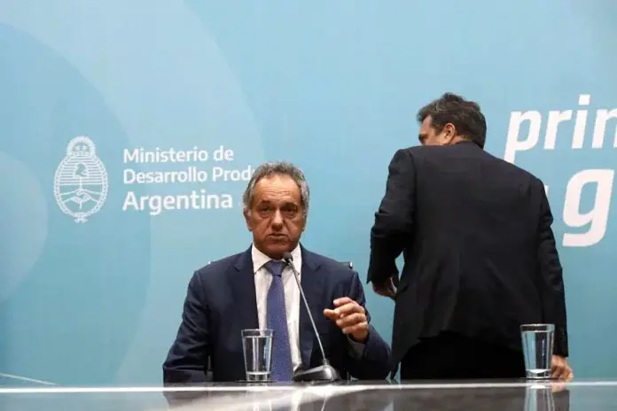 Reunión por el traspaso: Massa presentó a Scioli y se fue sin hablar