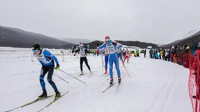 Ushuaia transita una exitosa  temporada de invierno y espera por la vuelta de los cruceros