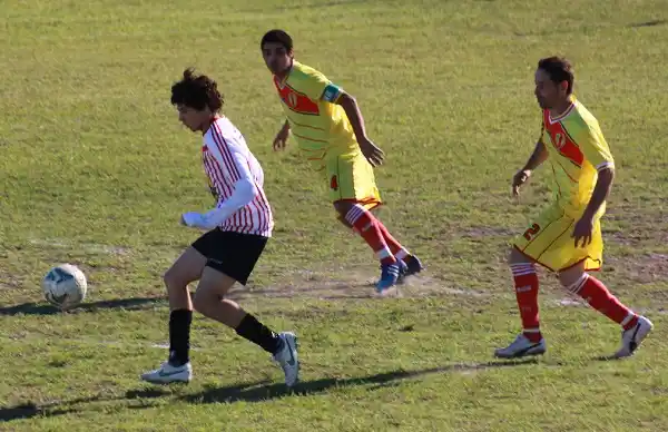 Se juega la primera final por el segundo ascenso