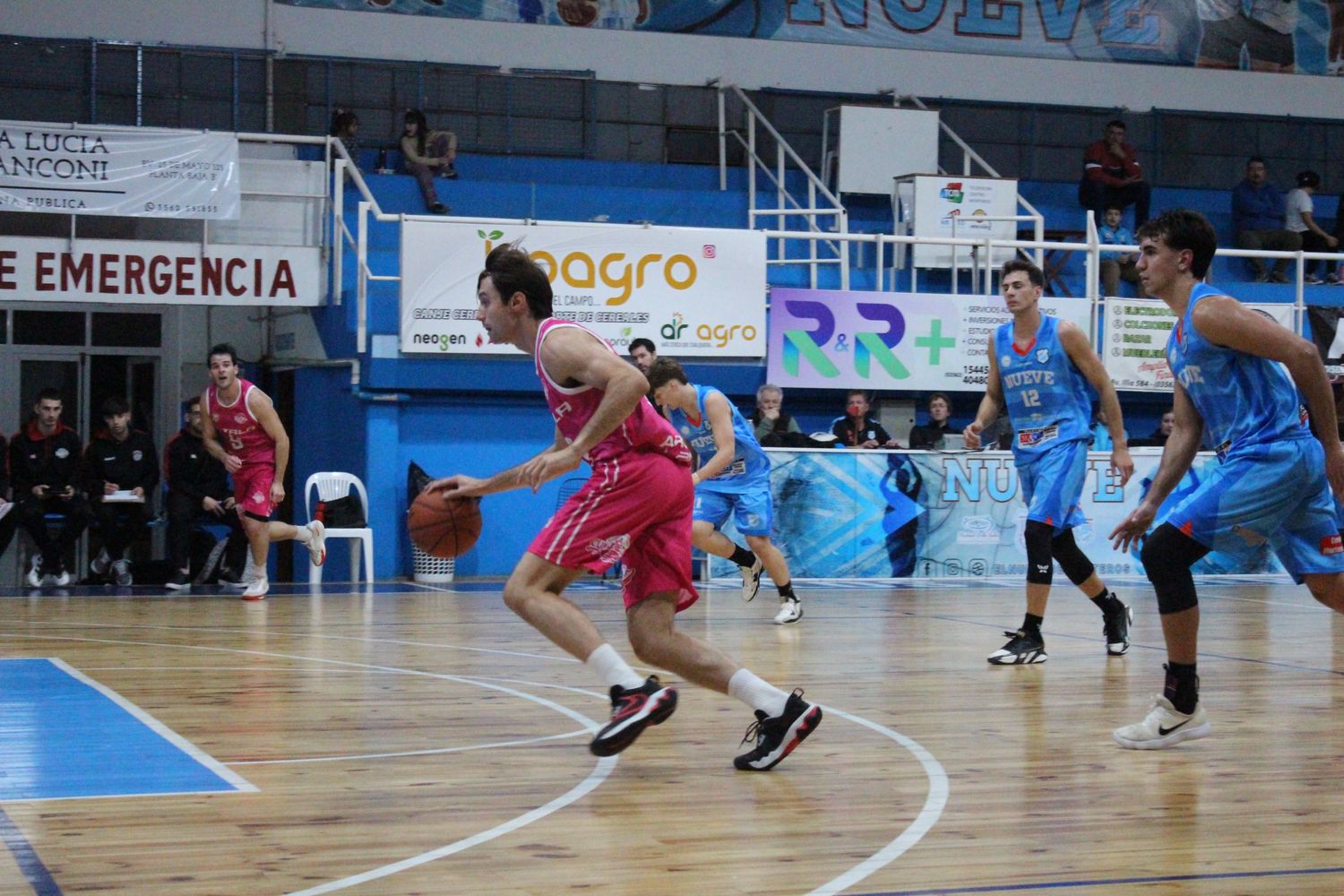El "Albo" debe jugar con Riojano.