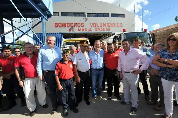 Bordet impulsará una ley que regule el trabajo de los bomberos voluntarios