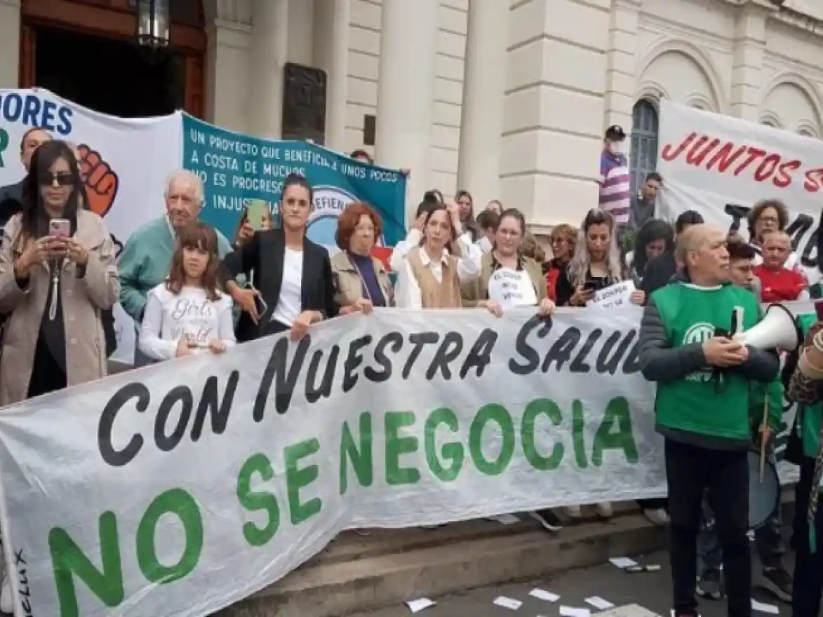La Intersindical se movilizó en defensa de Iosper