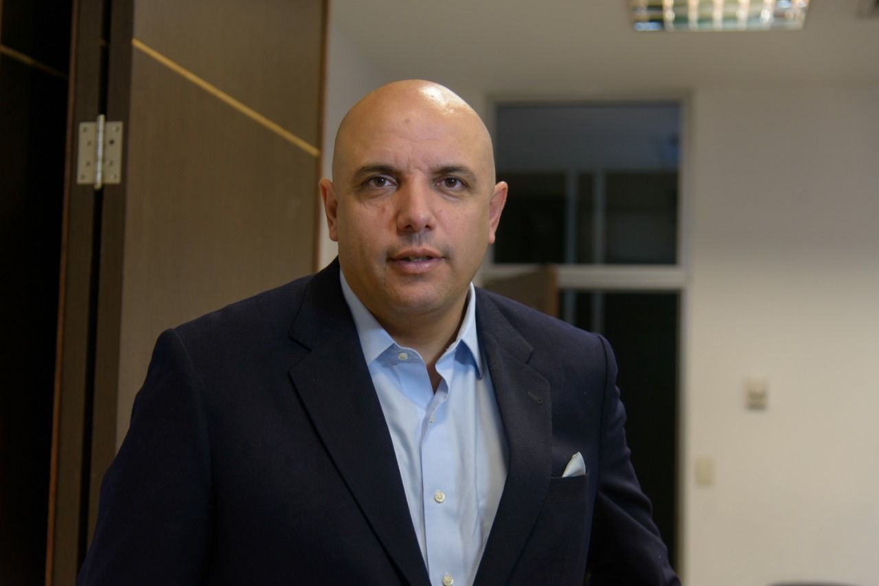César Torres: "Un Estado presente no es Moreno negociando con una 38 arriba del escritorio"