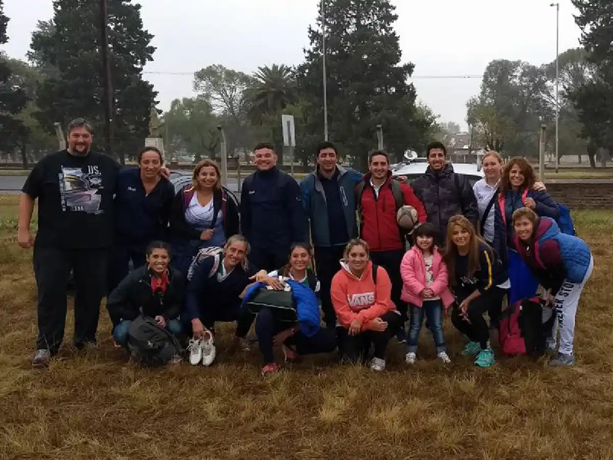 Las chicas a la cancha