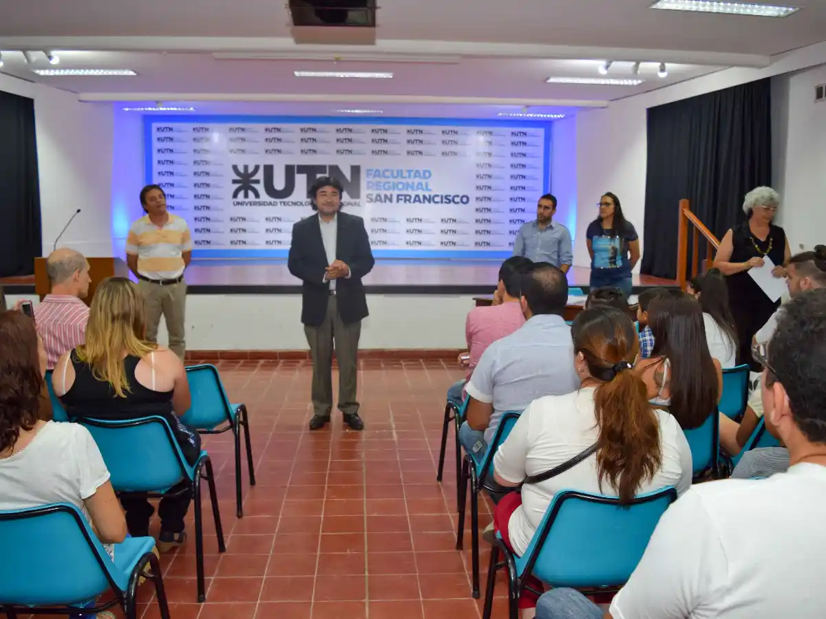 Se entregaron certificados de cursos de capacitación realizados en la UTN  