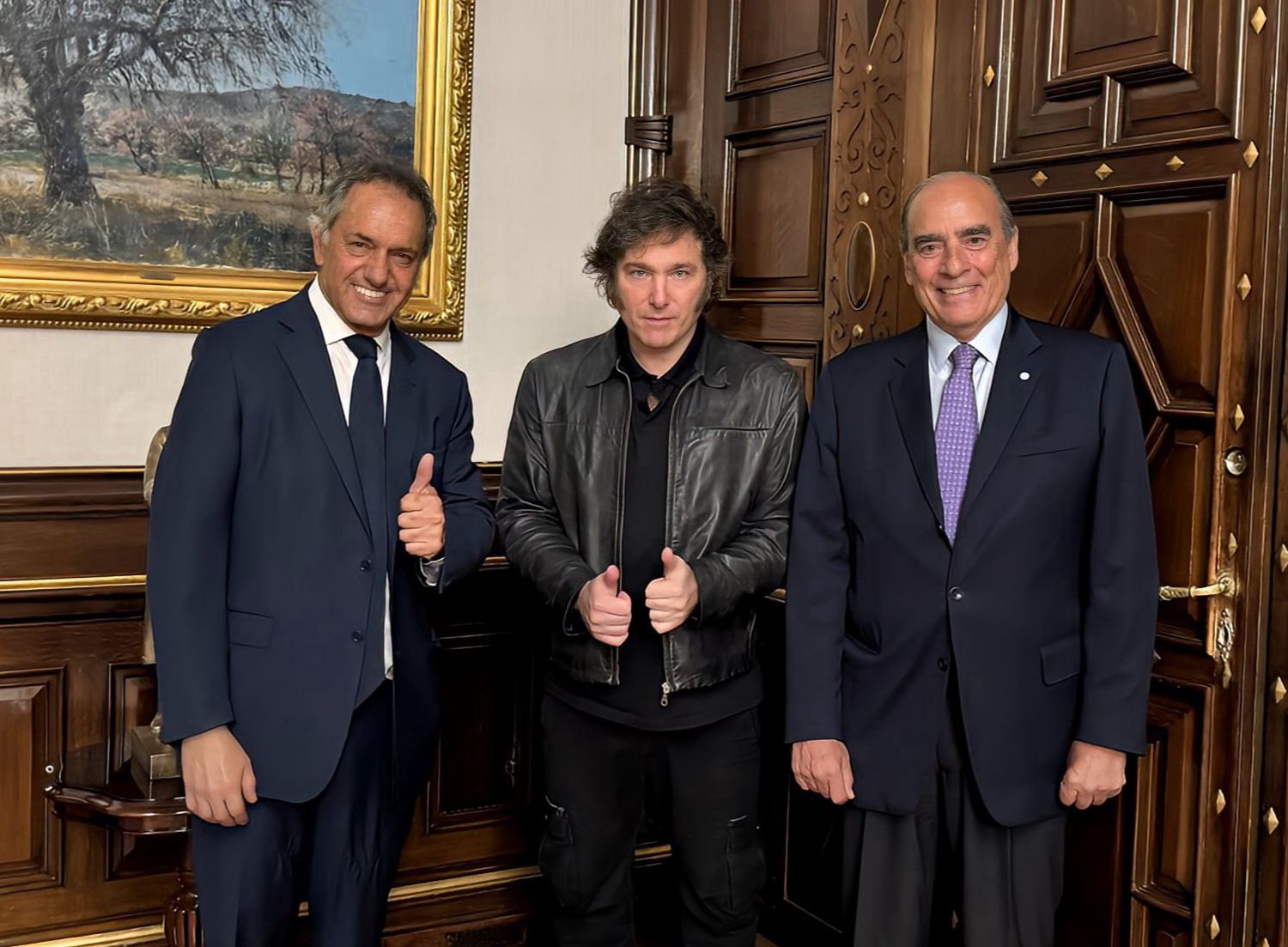 Daniel Scioli, Javier Milei y Guillermo Francos.