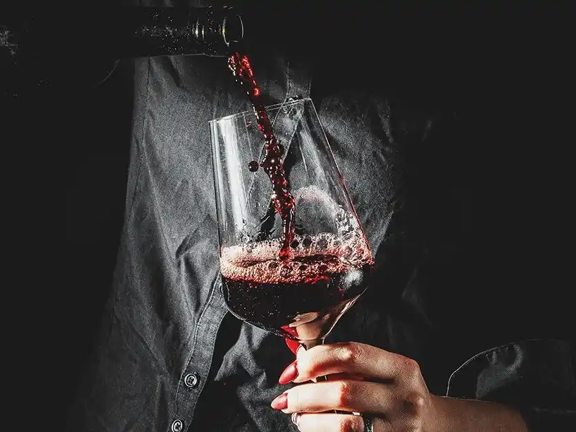 Una pausa y un vinito.