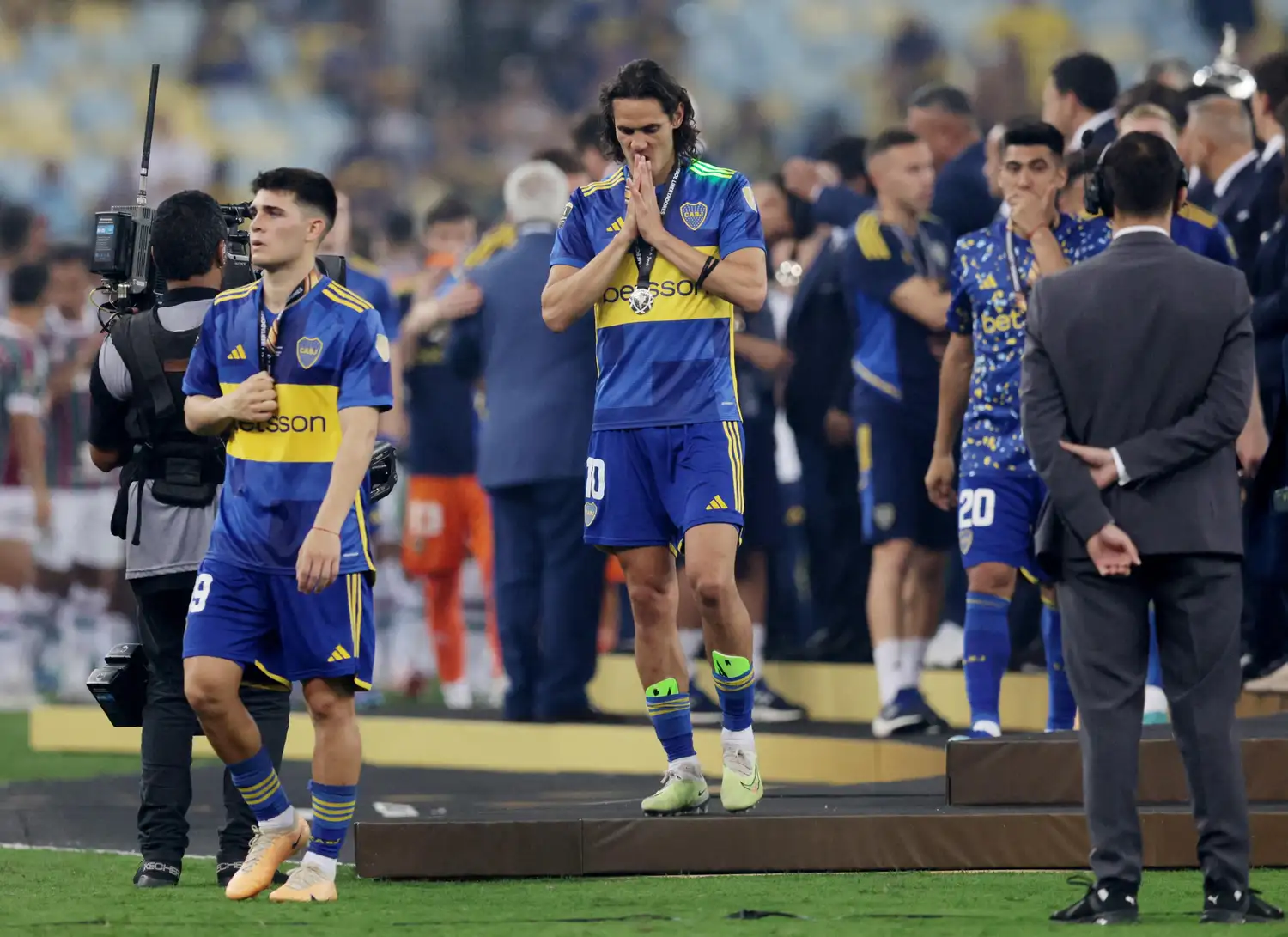La decepción de Boca reflejada en los rostros de Taborda y Cavani.