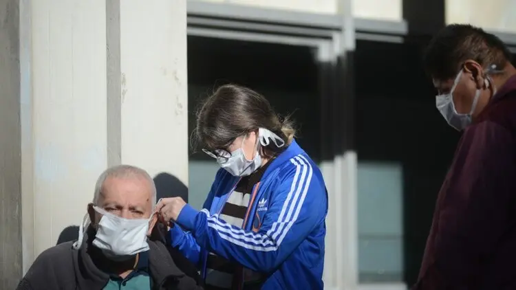 Confirman 87 casos nuevos de coronavirus y seis muertes