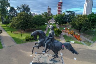 Acto homenaje al general San Martín con la presencia del gobernador Pullaro