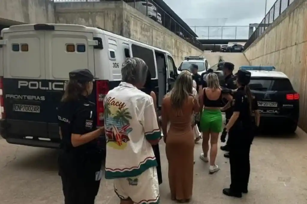 El grupo estaba compuesto por un británico de 77 años y cinco mujeres de entre 24 y 39 años.