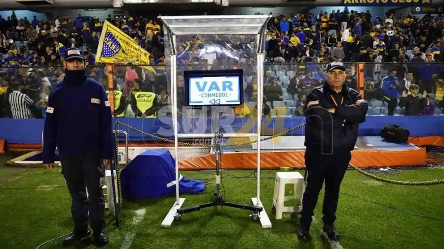 Este fin de semana debuta el VAR en el fútbol grande: ¿en qué casos se usará?