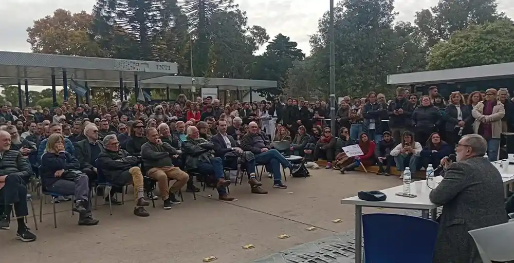 Cientos de empresarios y pymes expresaron su apoyo al INTI.