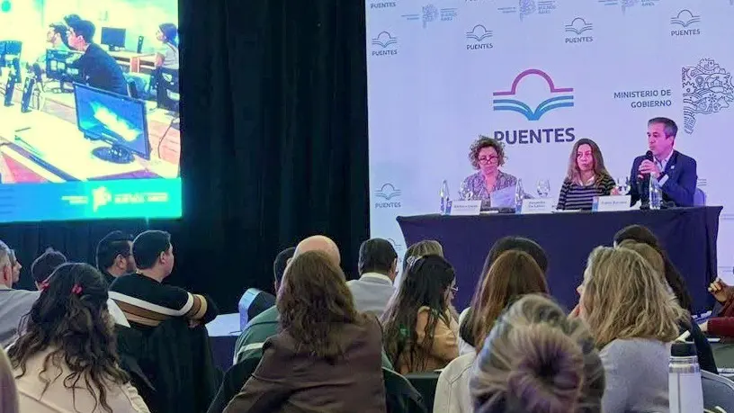 Presentación. De Pablo Barrena en el programa Puentes