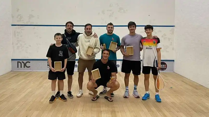 Los jugadores de VDV Squash Necochea destacaron en Mar del Plata