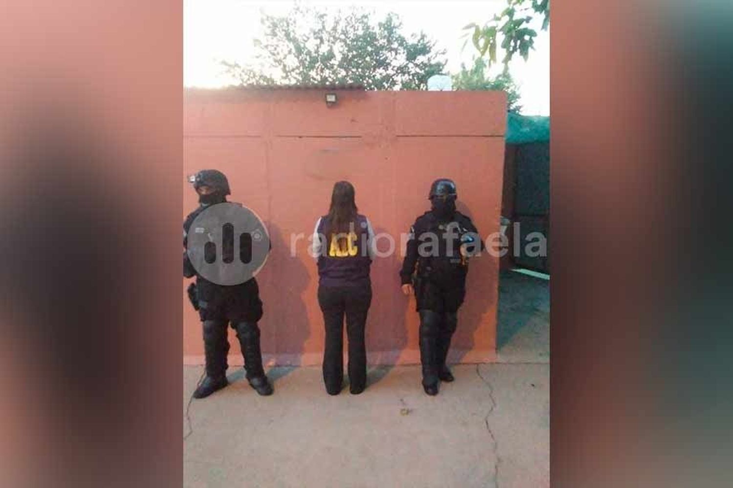 Allanamiento en el sur de la ciudad: resultados positivos con la detención de una mujer