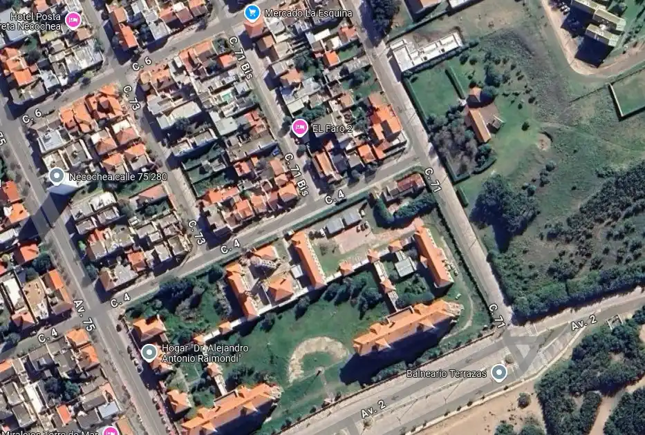 En la Villa Díaz Vélez. A metros del Hogar Raimondi