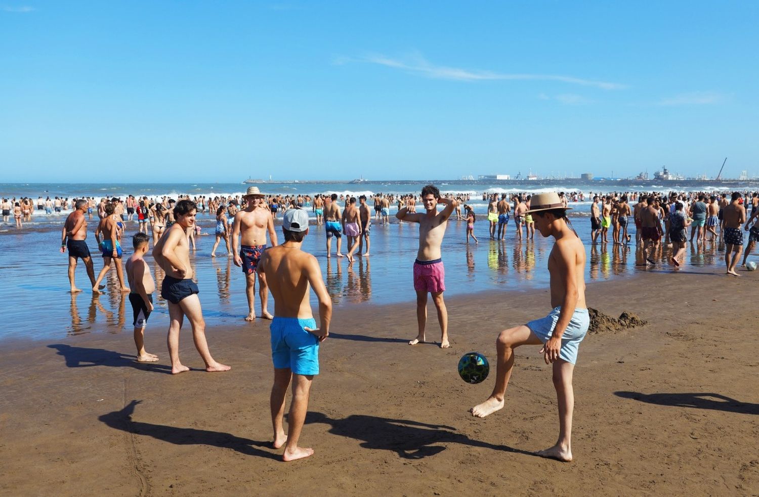 Mar del Plata “explotada” de turistas: El municipio abrió un registro de alojamientos disponibles para contener la demanda