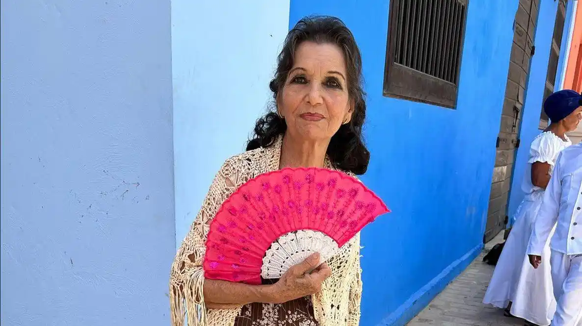 ¿Qué pasó con? Helianta Cruz