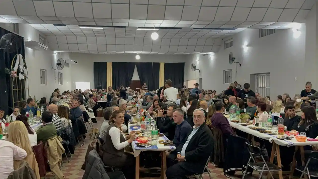 Calvo compartió los festejos por las patronales y el 142° aniversario de Egusquiza junto a su comunidad