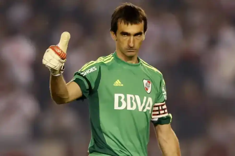 Marcelo Barovero anunció su partido despedida