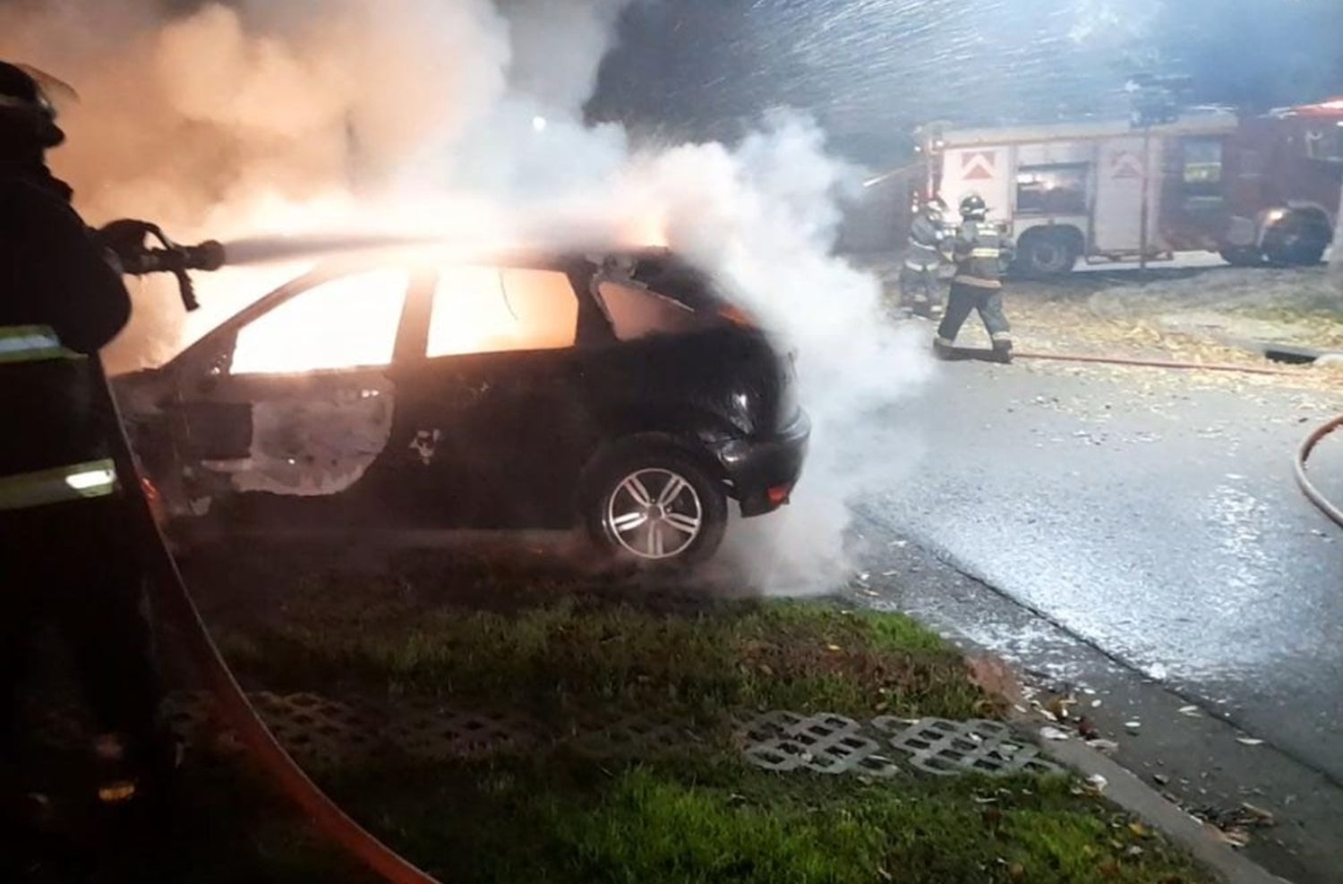 Fueron liberados los detenidos por los ataques incendiarios contra vehículos en Rosario