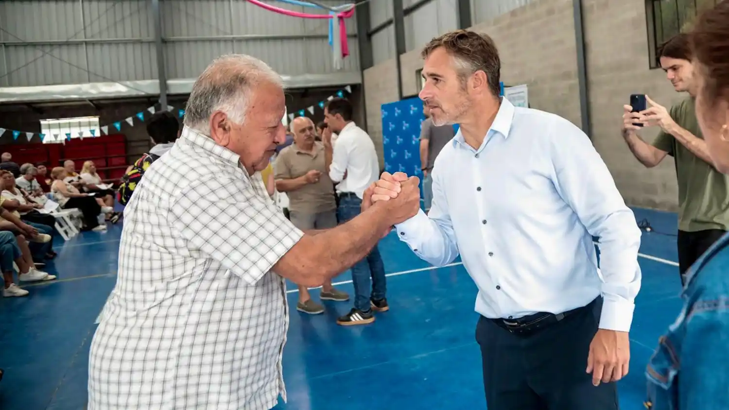 El acto se llevó a cabo en el Club Municipal Luchetti.