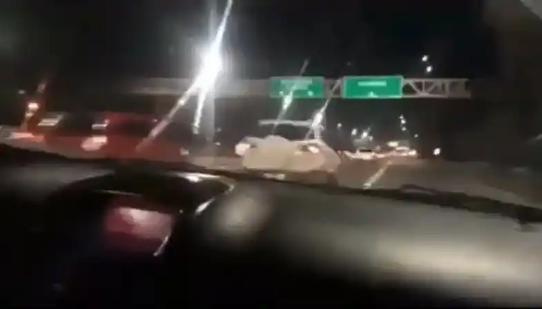 Impactante video: Se filmaron corriendo una picada por General Paz y Panamericana pero terminaron chocando